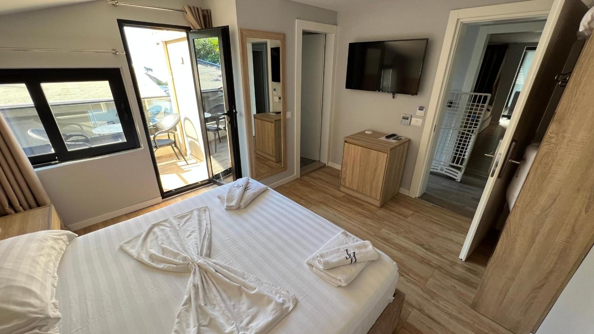 Villa Tramonto Vlore Radhime Exterior photo