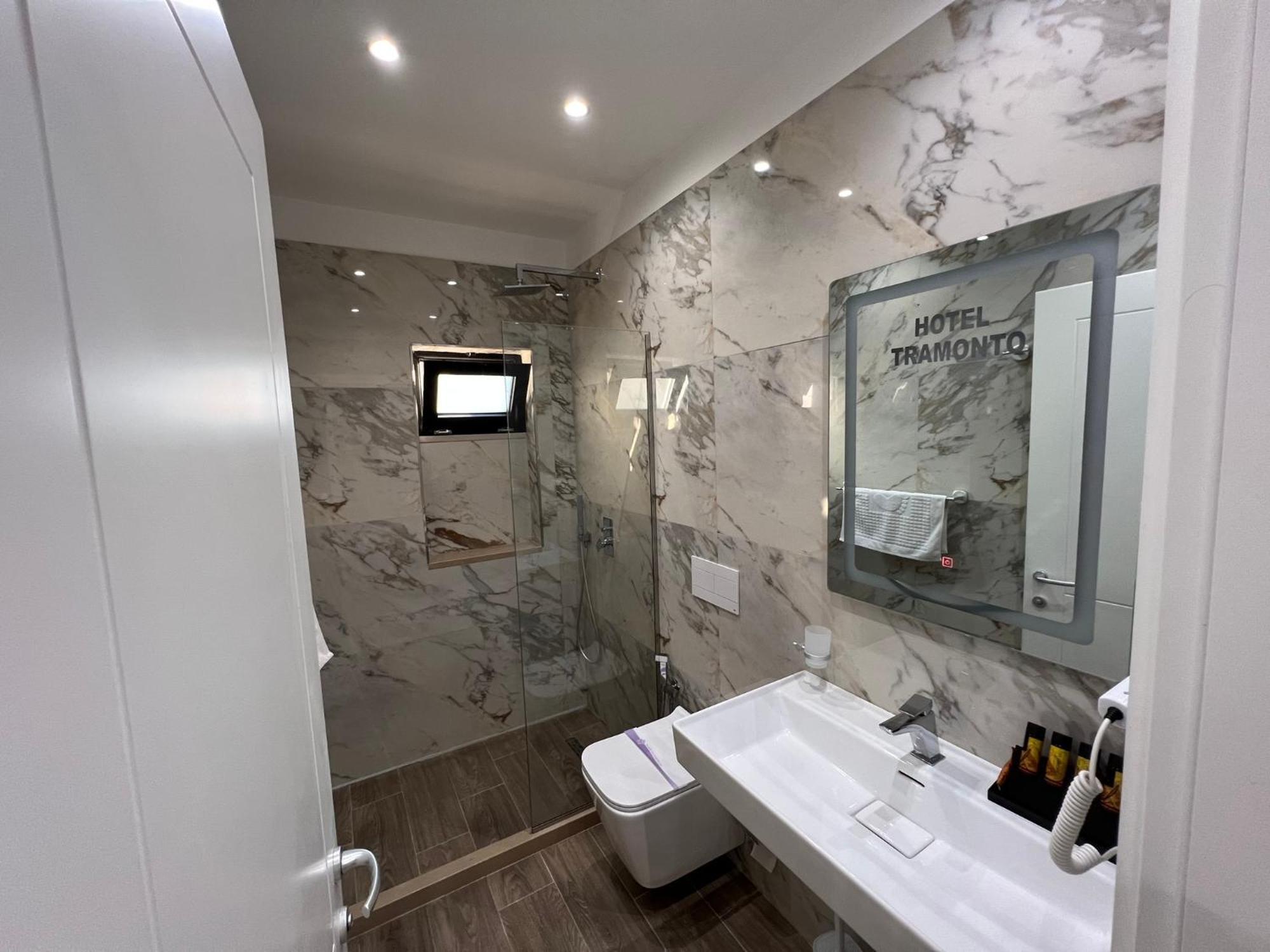 Villa Tramonto Vlore Radhime Exterior photo