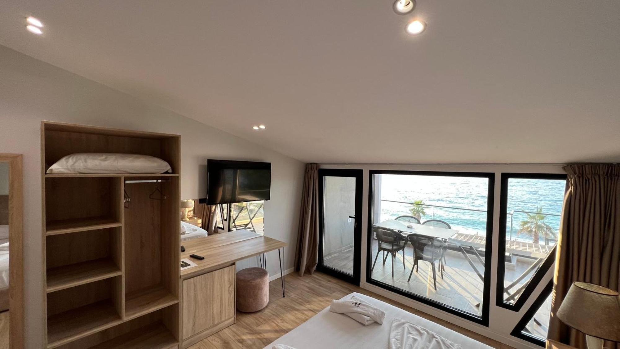 Villa Tramonto Vlore Radhime Exterior photo