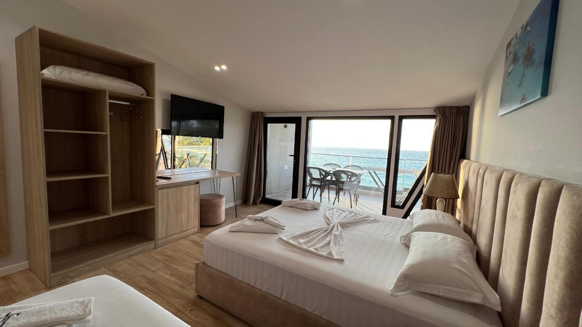 Villa Tramonto Vlore Radhime Exterior photo